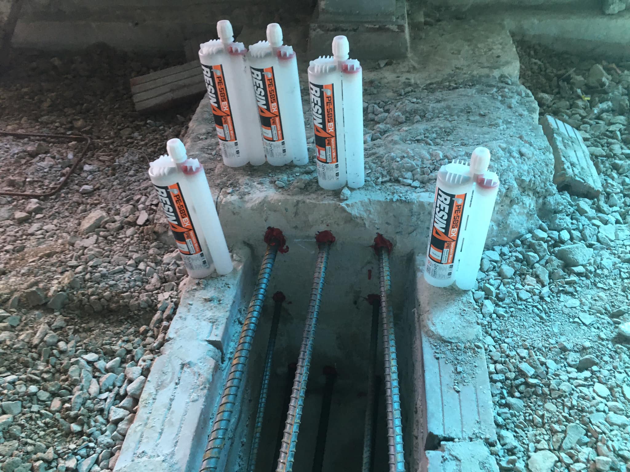 Keo Sealant, Keo khoan cấy thép